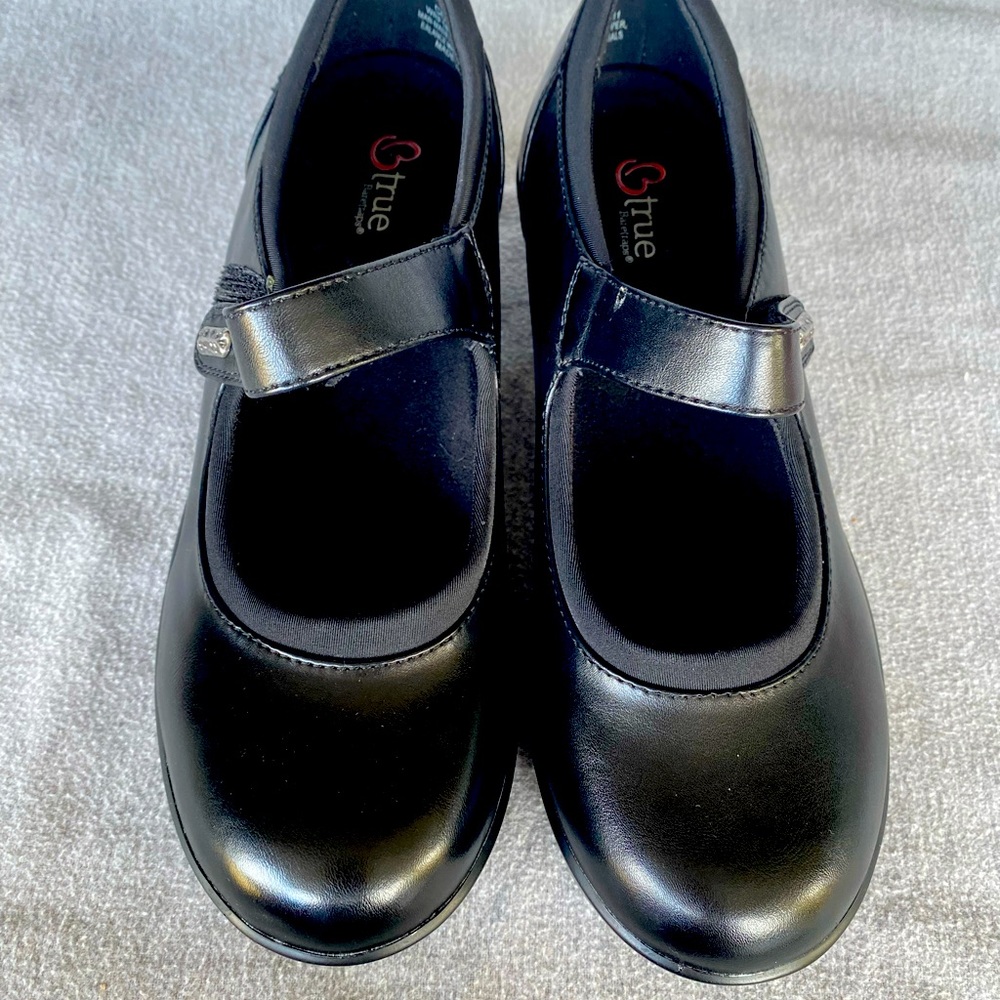 Bare traps comfortable women's shoes